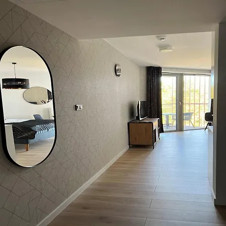 Lägenhet In Near And Spa, Cleaning Included